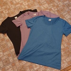 32 degrees  cool women's tops aqua, purple, black women's size medium